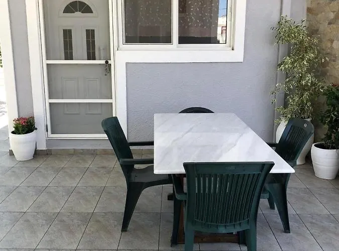 Chrysanthi's Apartmán *