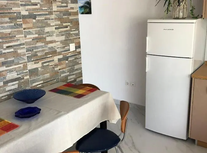 Chrysanthi's Apartmán Faliraki