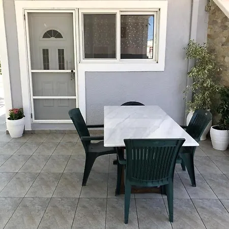 Chrysanthi's Apartament *